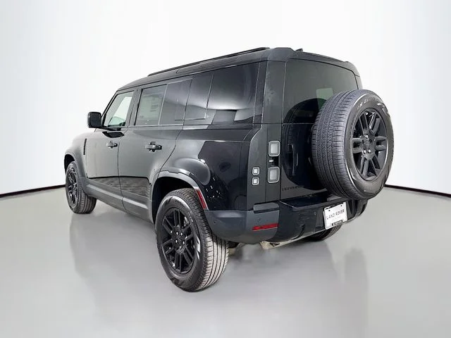 New 2026 Santorini Black Land Rover S image 7