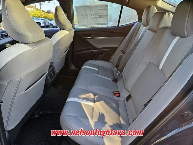 2026 Toyota Camry SE - Photo 7