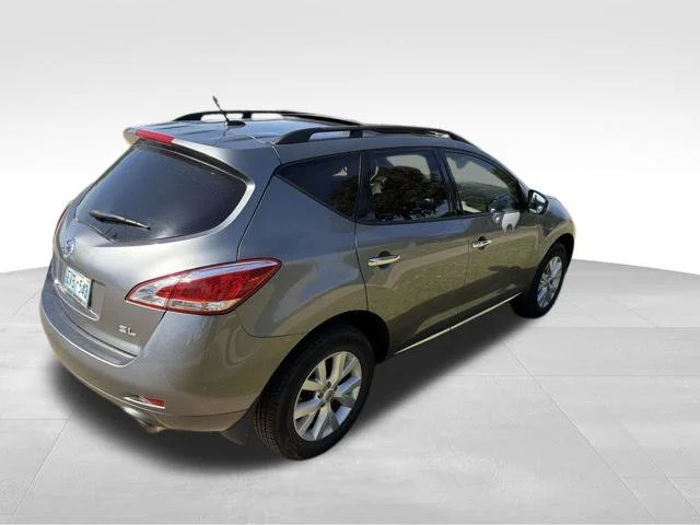 Used 2014 Gray Nissan SL image 3