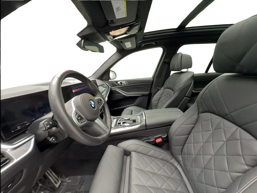 Used 2025 Black BMW sDrive40i image 20