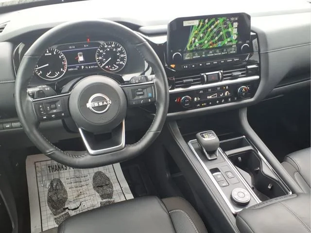 Used 2025  Nissan SL image 18