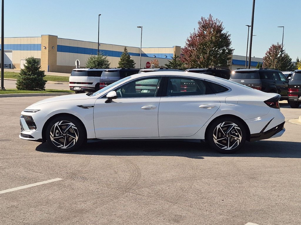 Certified Used 2026 White Hyundai SEL Sport image 5