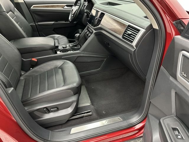 Used 2019 Red Volkswagen SEL Premium image 26