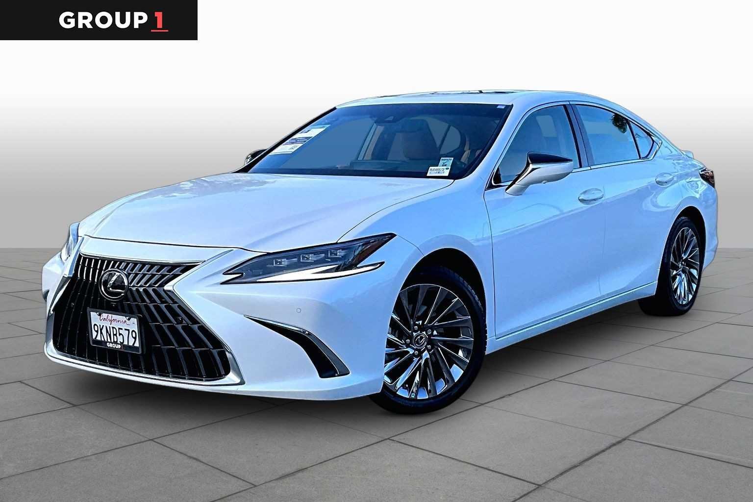 2024 Lexus ES 300h 300h Luxury's photo