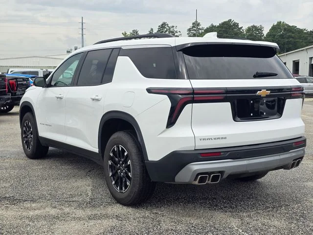 Used 2025 White Chevrolet LT image 3