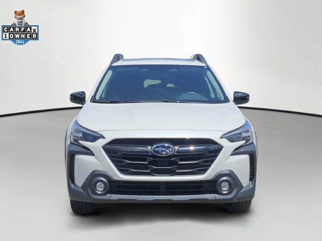 Used 2025 White Subaru Onyx Edition image 2