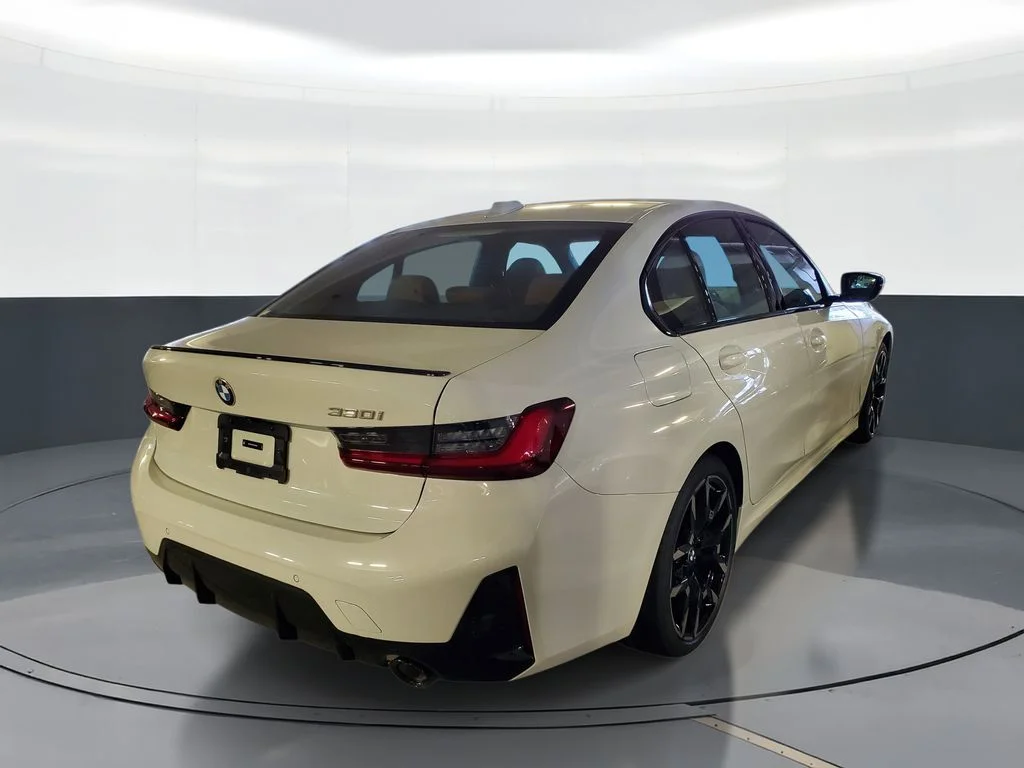 Used 2026 White BMW 330i image 3
