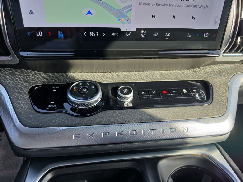 Used 2025  Ford Tremor image 20