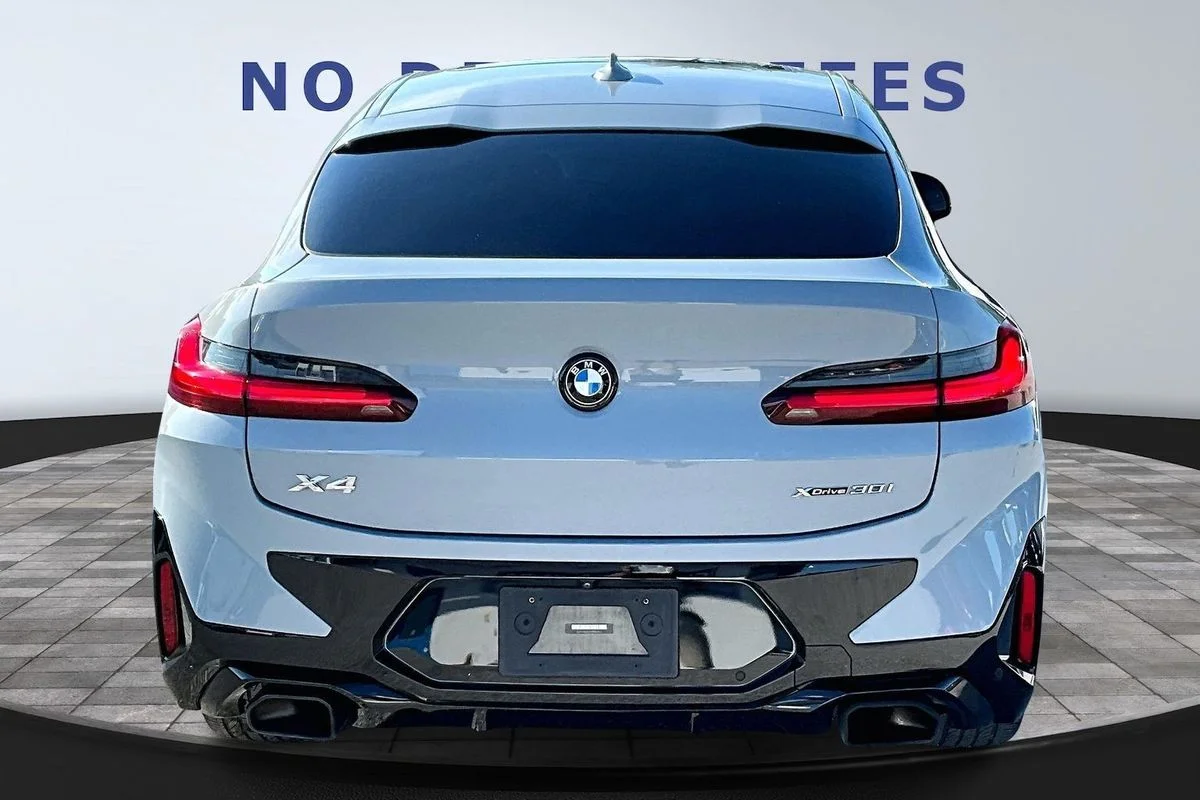 Used 2023 Gray BMW xDrive30i image 5