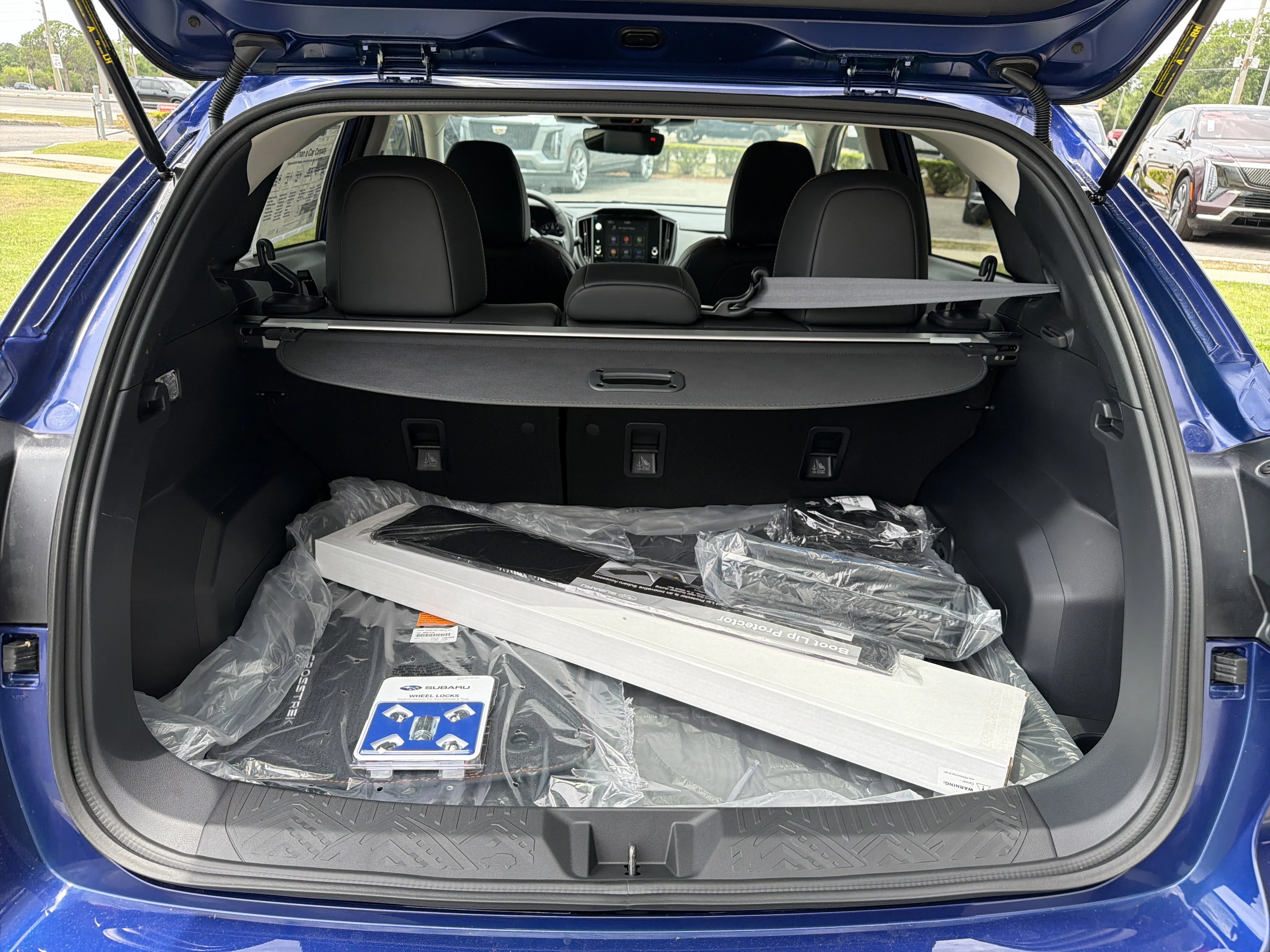 New 2026 SAPPHIRE BLUE PEARL Subaru Limited image 11