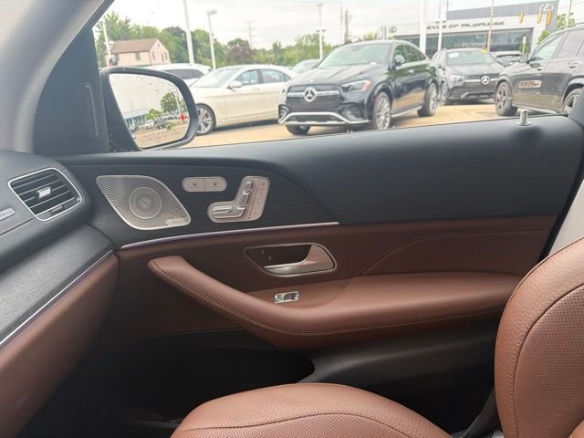 Certified Used 2026 Black Mercedes-Benz GLS 450 image 13