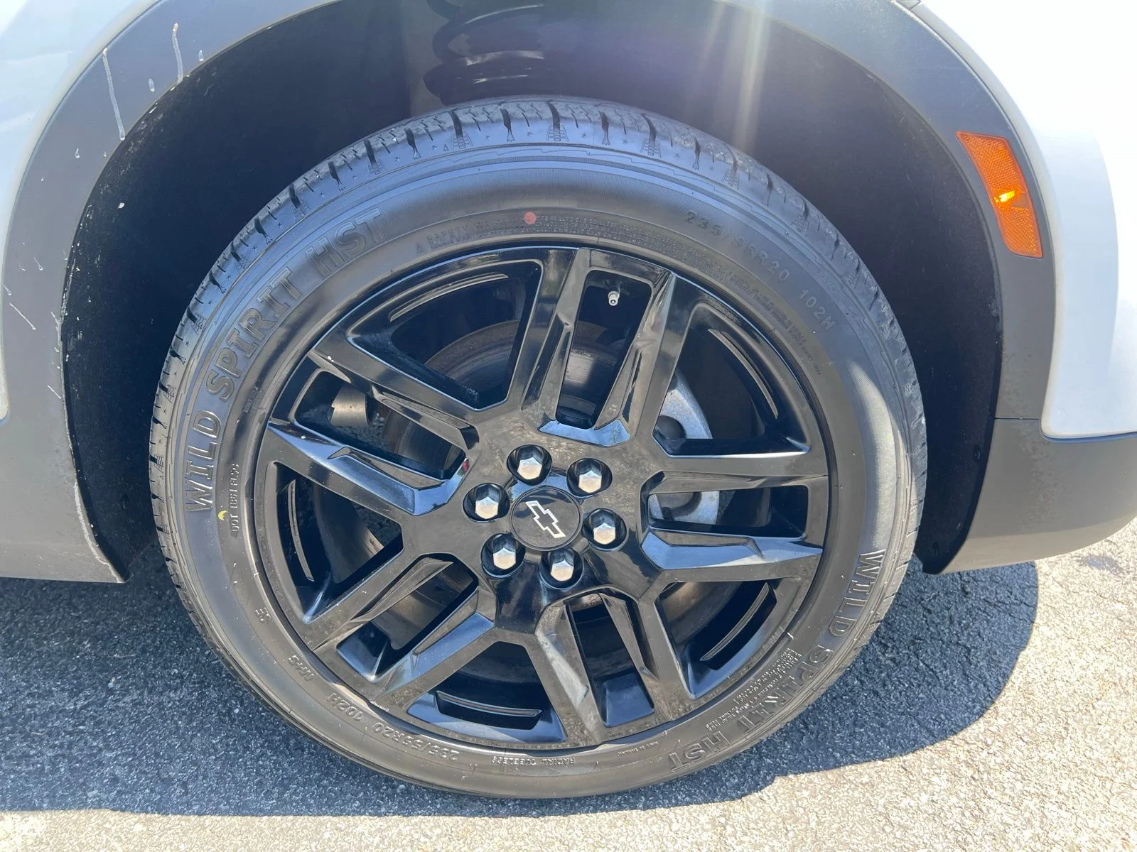 Used 2019 Summit White Chevrolet Base image 19