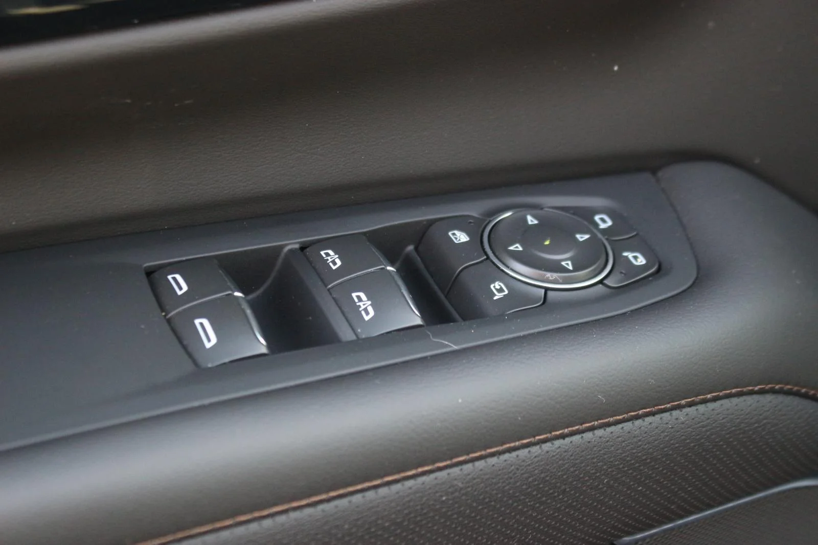 Used 2025 Dark Ash Metallic Chevrolet High Country image 17