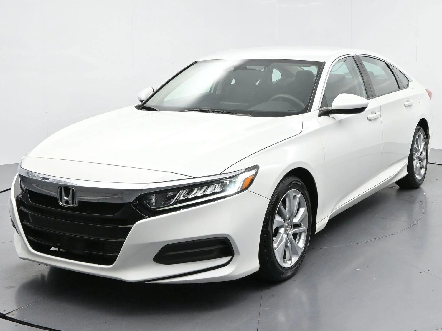 Used 2020 Platinum White Pearl Honda LX image 3