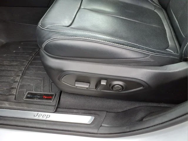 Used 2023 Silver Jeep Overland image 20