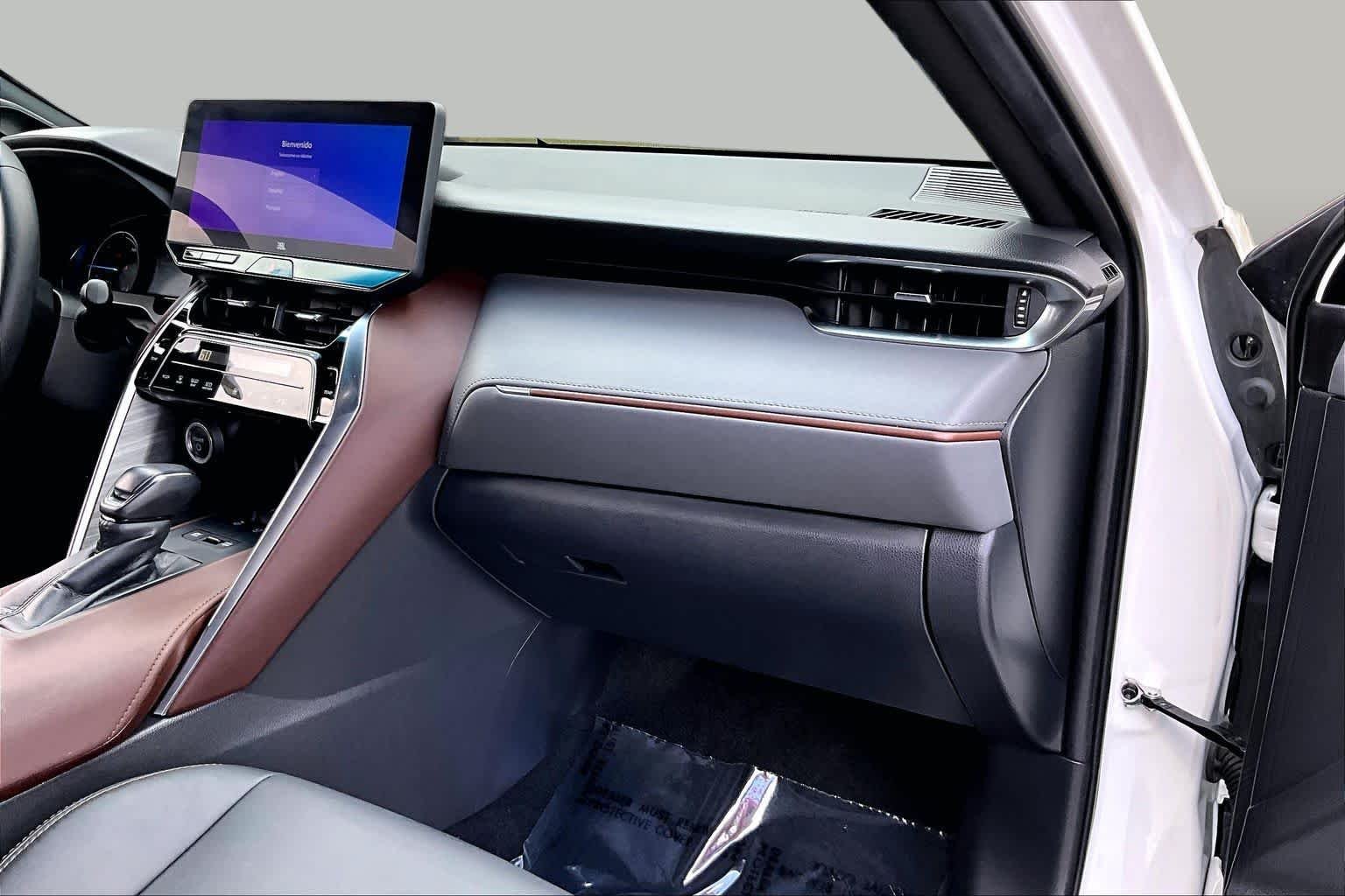 Used 2023 Wind Chill Pearl Toyota XLE image 18