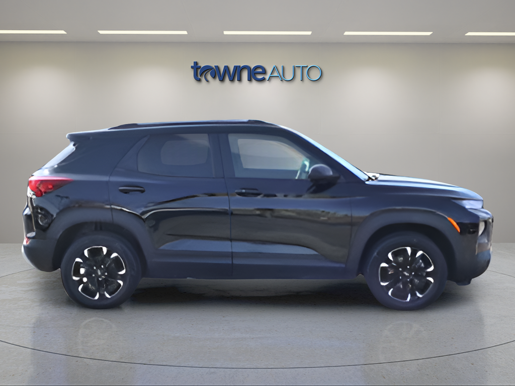 Used 2023 Black Chevrolet LT image 6
