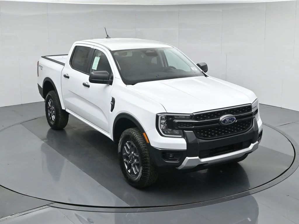 New 2026 Oxford White Ford XLT image 35