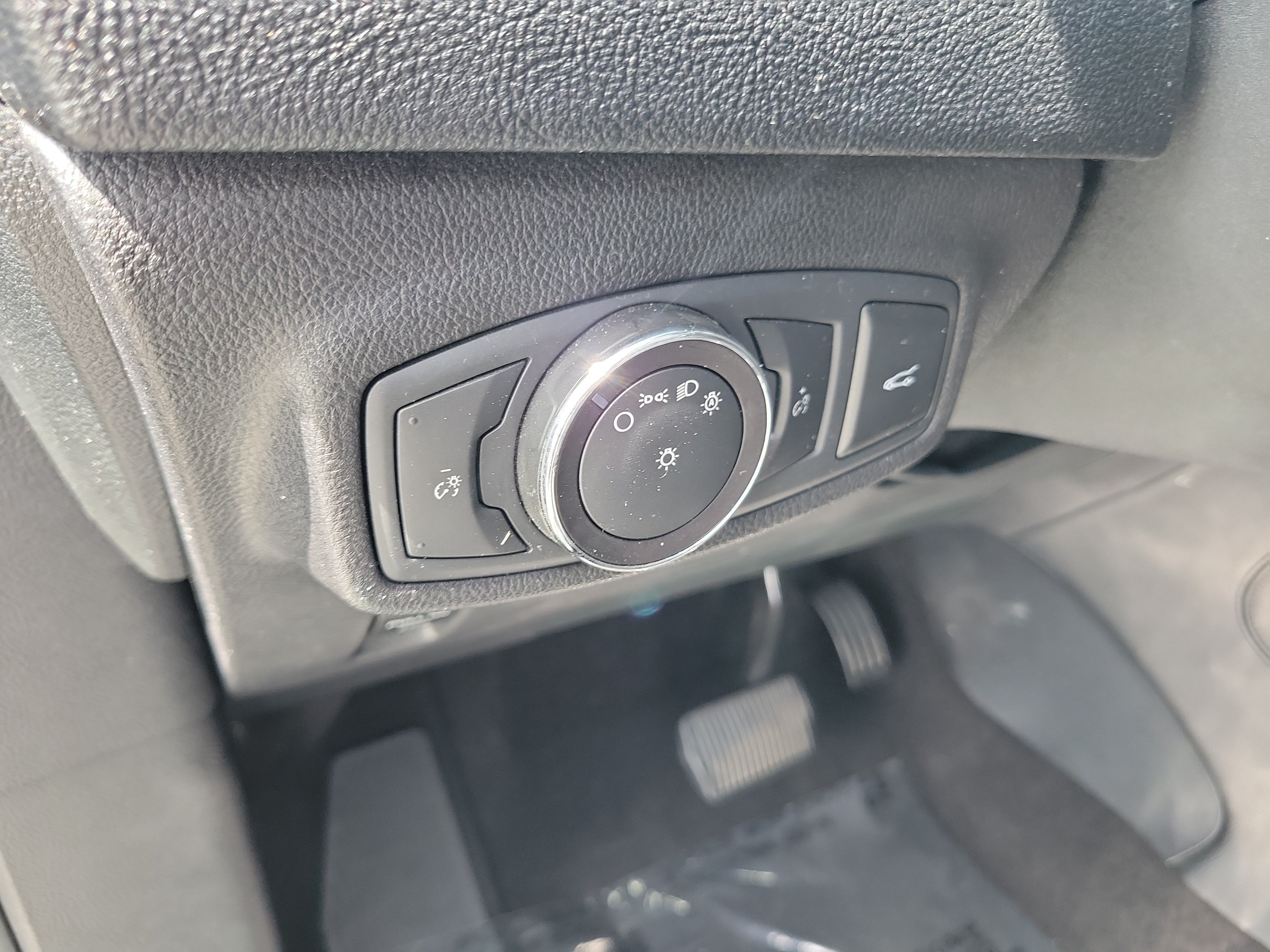 Used 2019 Magnetic Gray Metallic Lincoln Standard image 23