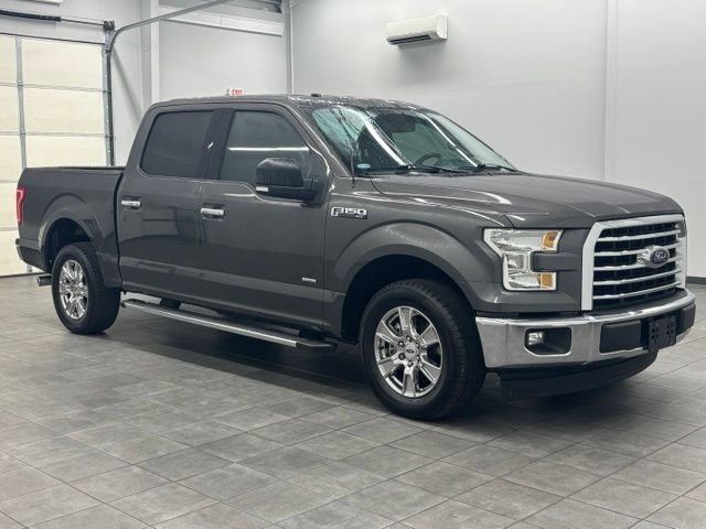 Used 2017 Gray Ford XLT image 1