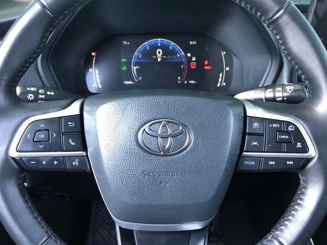 Used 2025 Beige Toyota XLE image 27