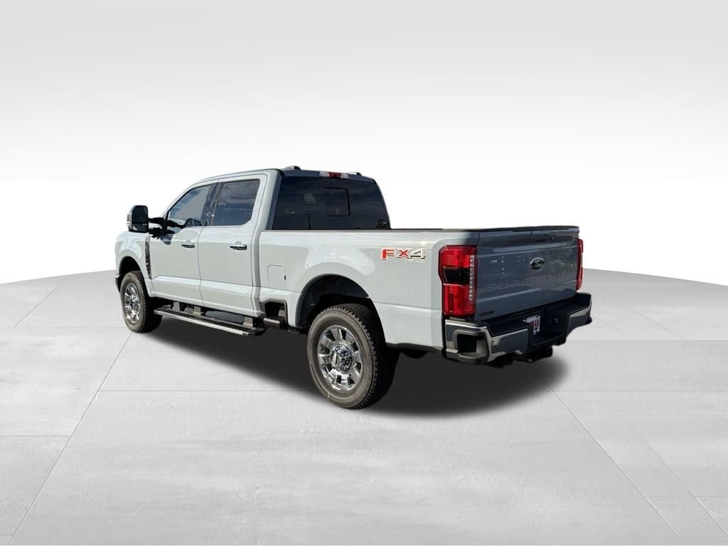 New 2026 Glacier Gray Metallic Tri-Coat Ford F-250® Lariat® image 21