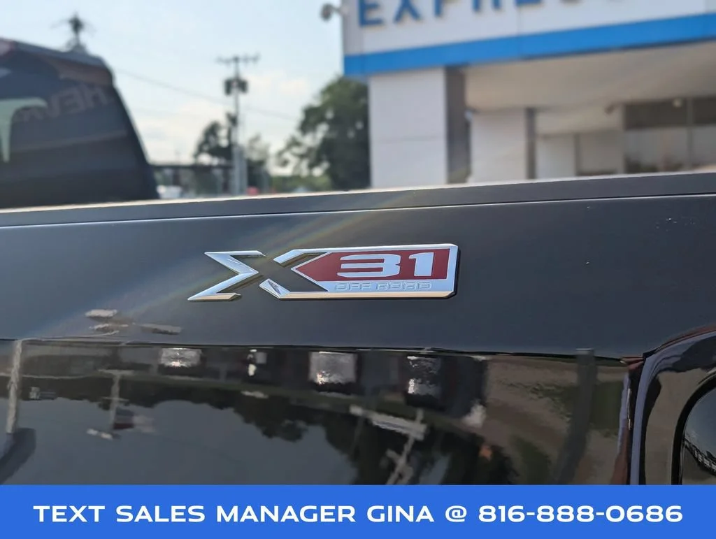 New 2026 Onyx Black GMC SLT image 15
