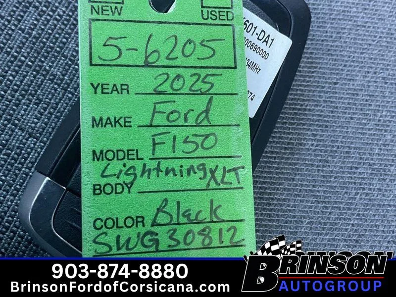 New 2025 Agate Black Metallic Ford XLT image 19