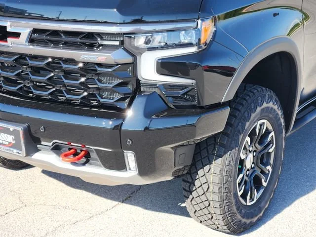 2026 Chevrolet Silverado 1500 ZR2 - Photo 10
