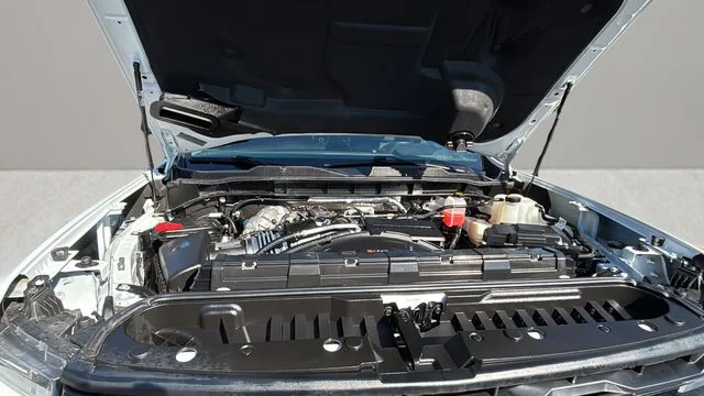 Used 2025 White Chevrolet LT image 32