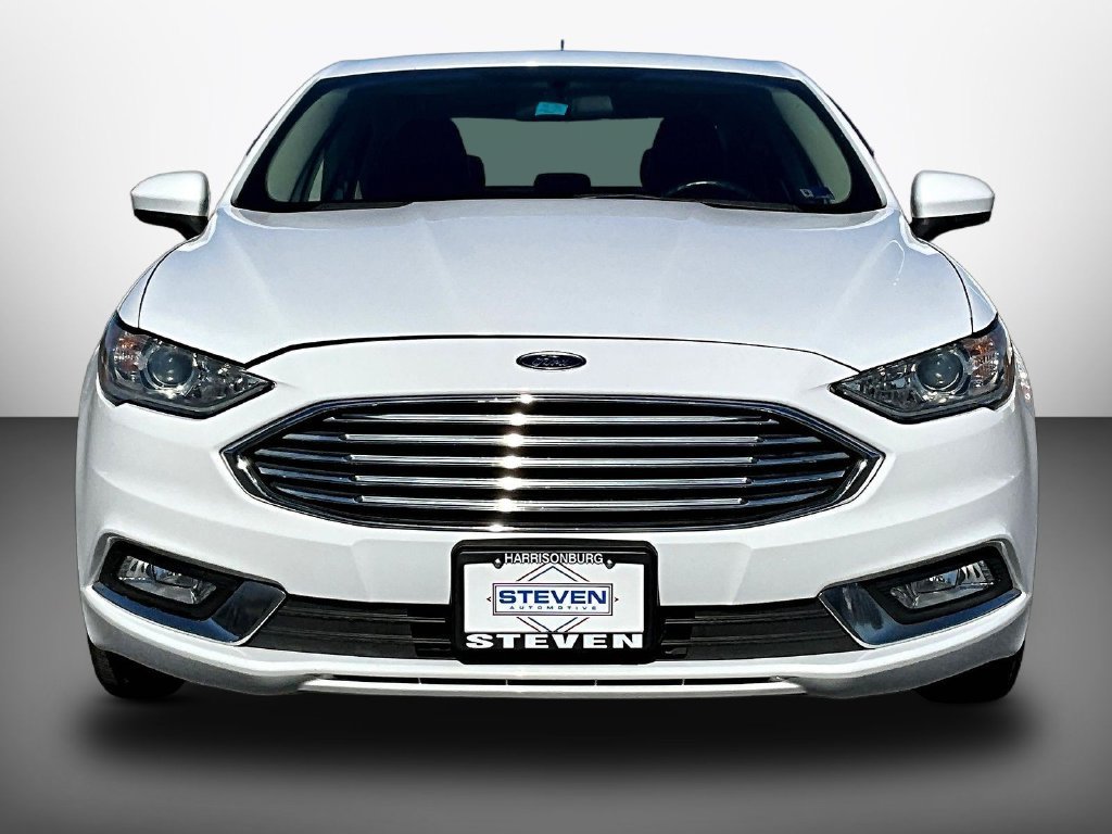 Used 2018 White Ford SE image 2