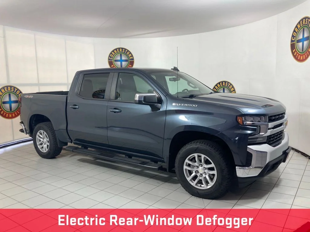 Used 2021 Gray Chevrolet LT image 18