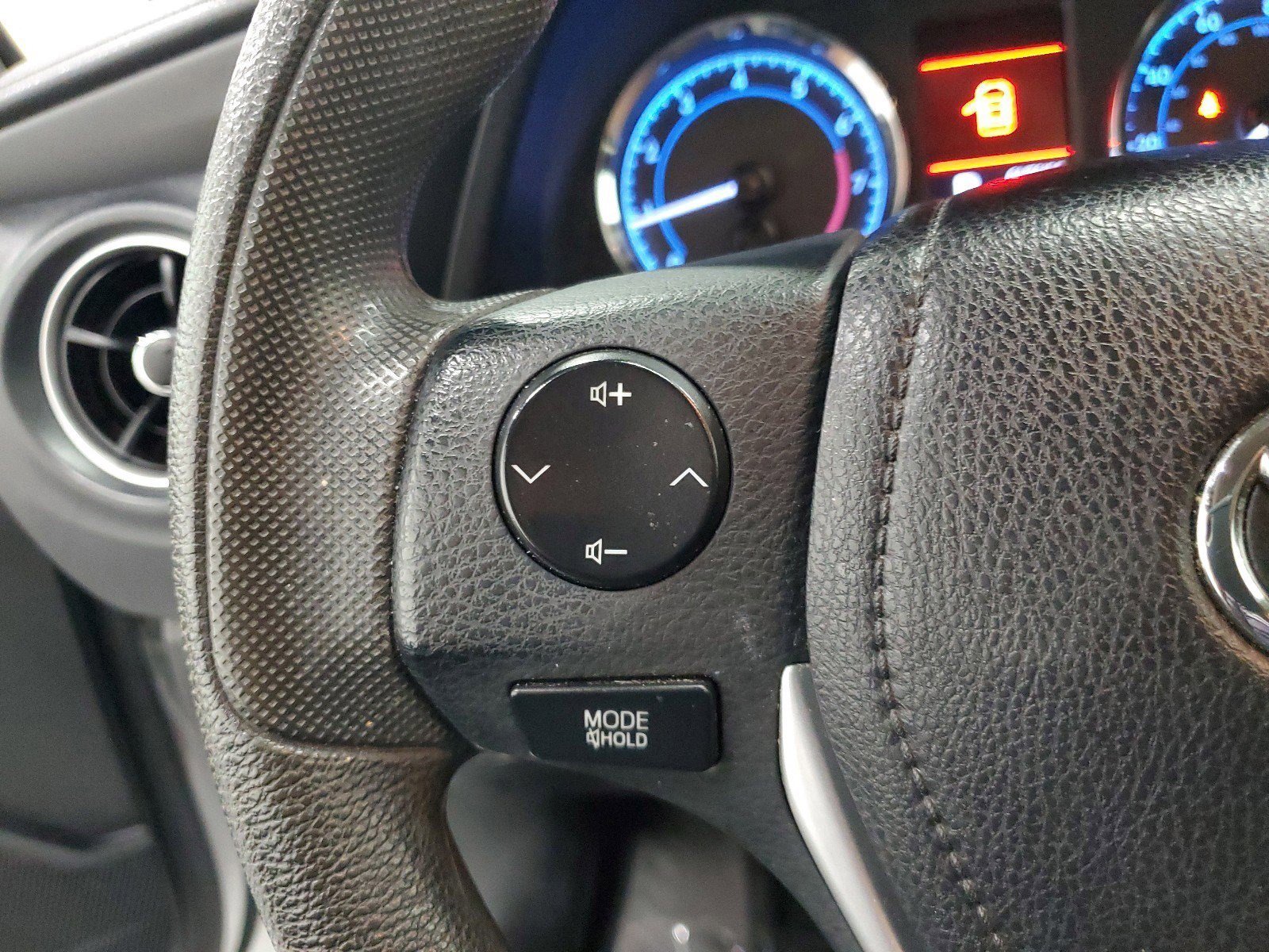 Used 2019 Classic Silver Metallic Toyota LE image 24