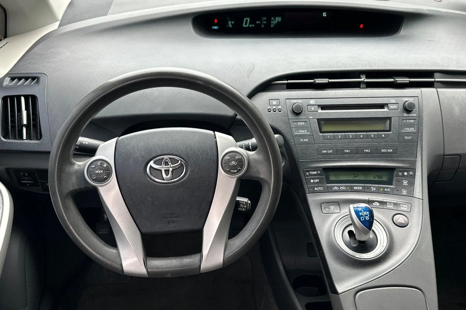 Used 2010 Blizzard Pearl TOYOTA  image 13