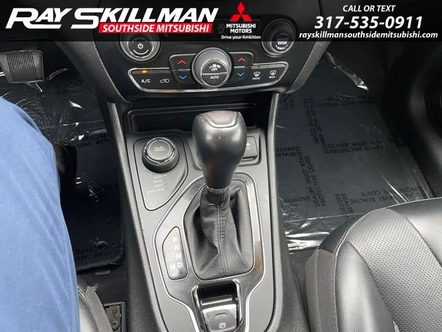 Used 2023 Black Jeep Altitude image 15