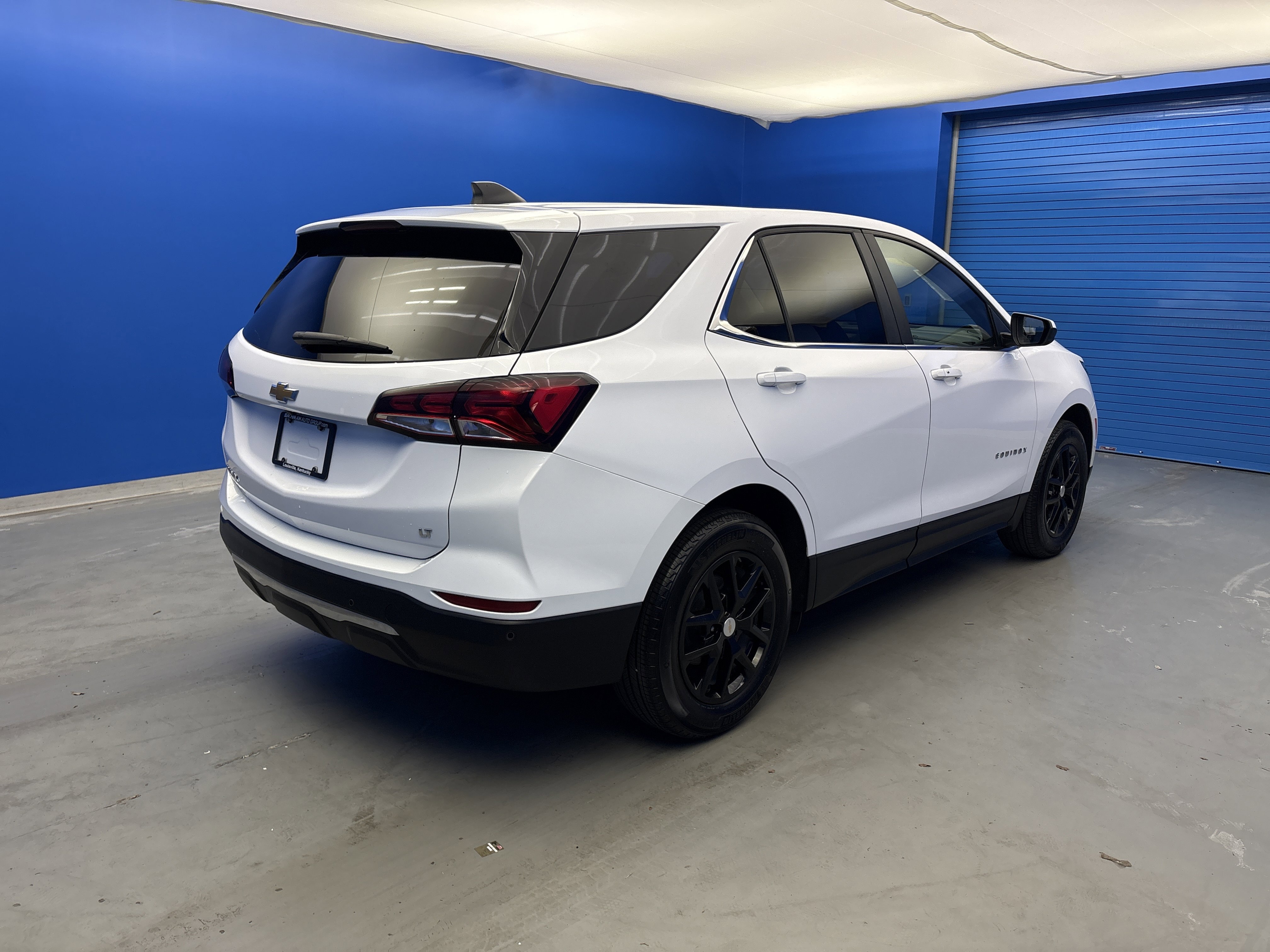 Used 2024 Summit White Chevrolet LT image 7