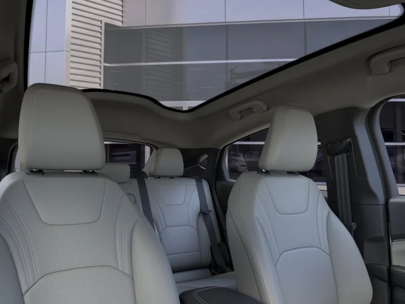 New 2026 Star White Metallic Tri-coat Ford Premium image 43