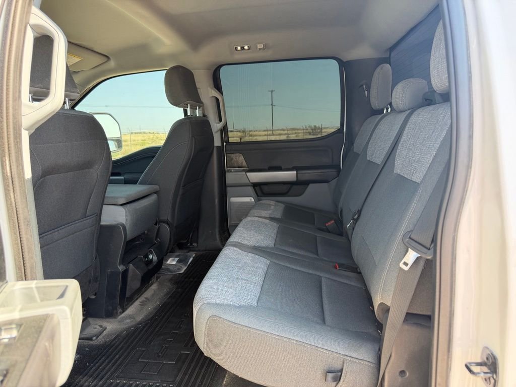 Used 2025 Oxford White Ford XLT image 21