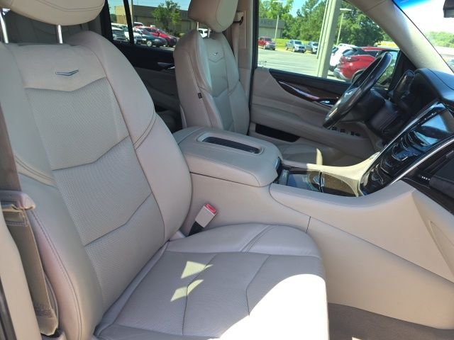Used 2018 White Cadillac Premium image 15