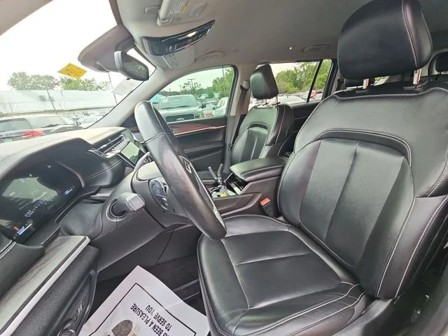 Used 2021 Silver Jeep Limited image 22