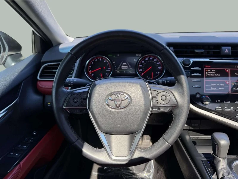 Used 2019  Toyota XSE image 10