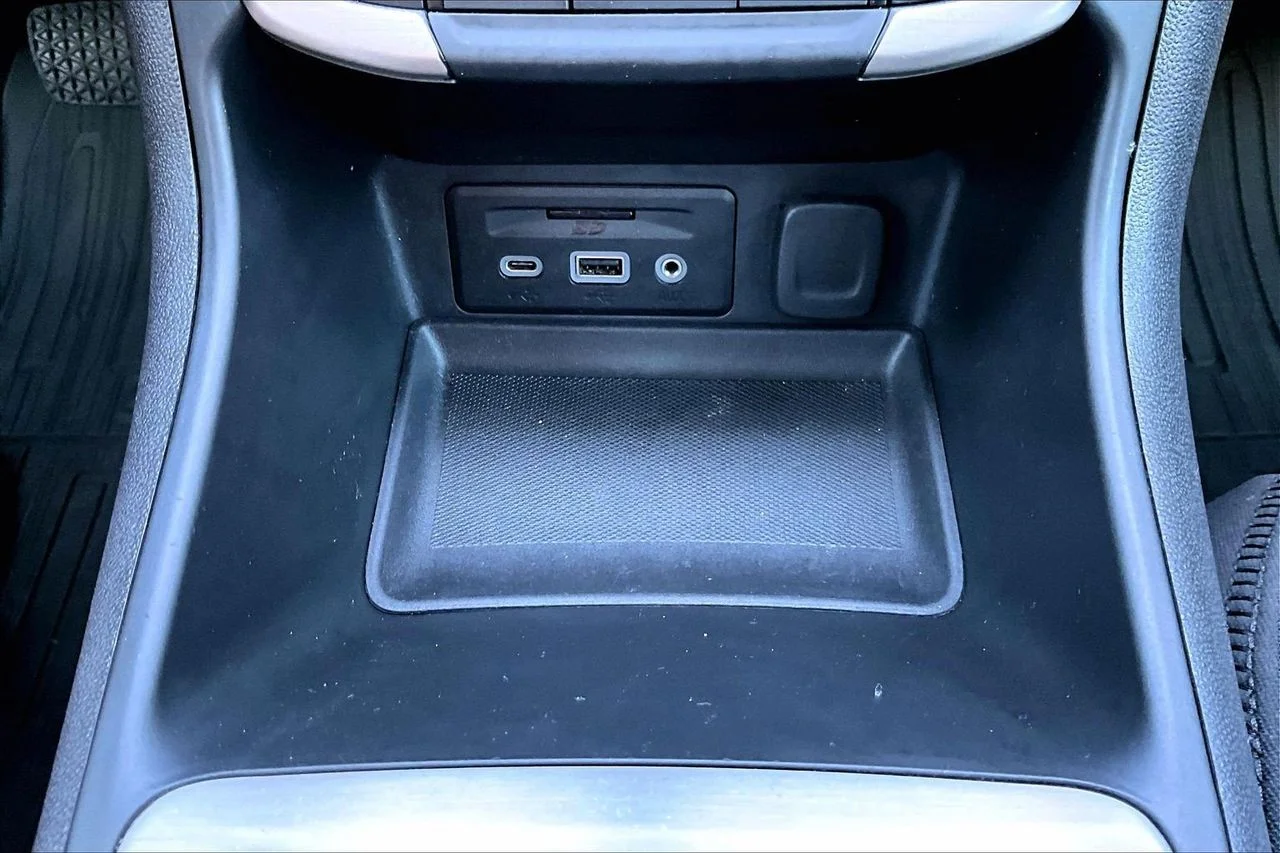 Certified Used 2022 White GMC Denali image 15