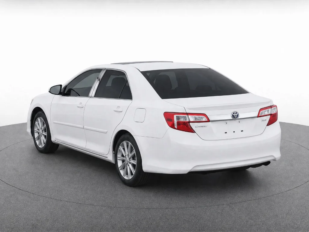 Used 2012 Super White Toyota XLE image 7