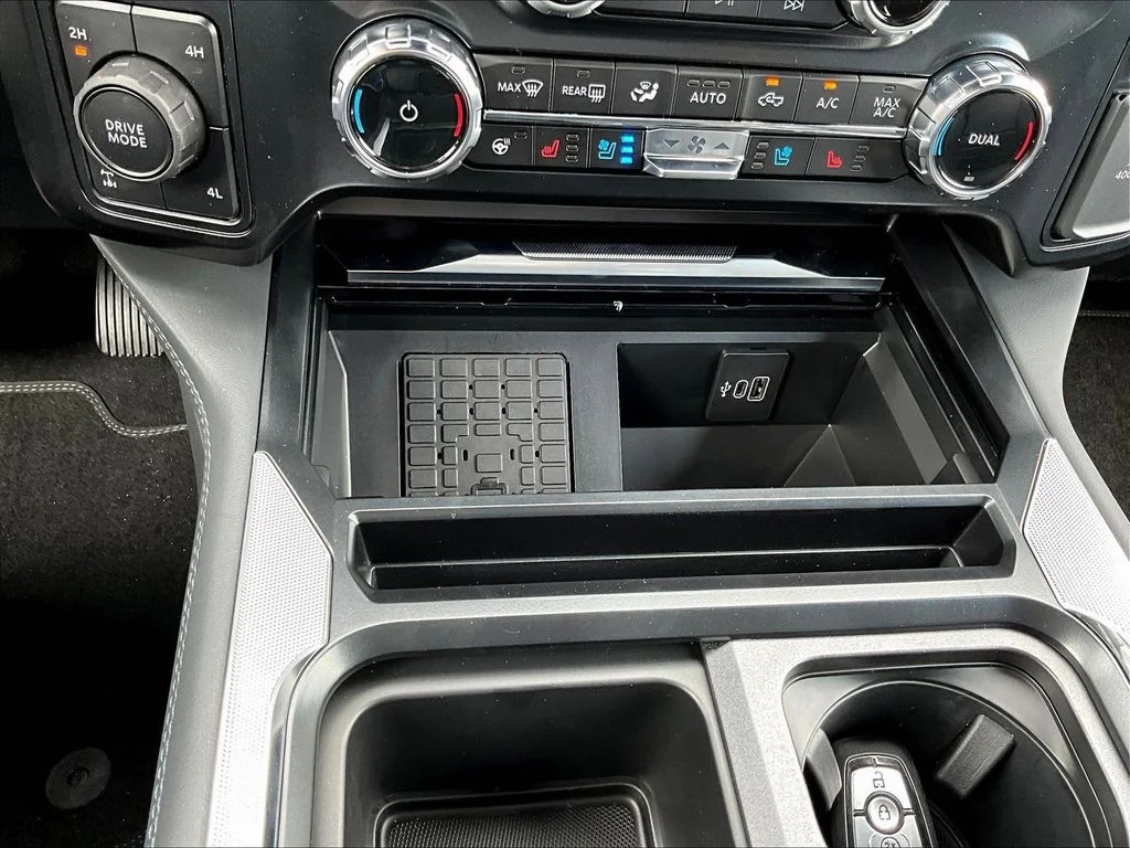 New 2026 Star White Metallic Tri-Coat Ford F-250® Platinum® image 28