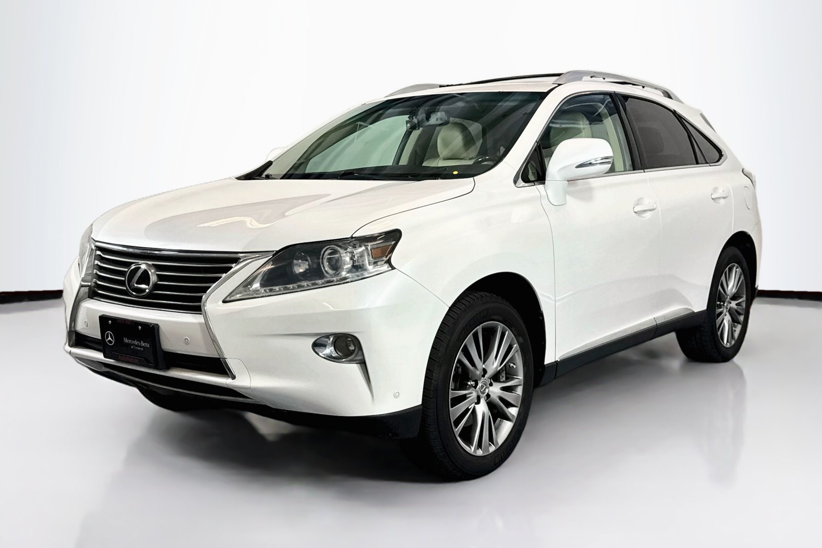 Used 2013 Starfire Pearl Lexus  image 1