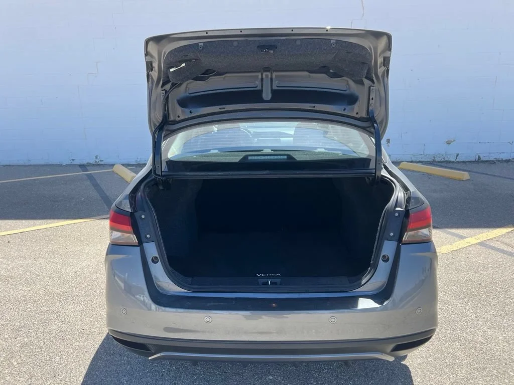 Used 2025 Gray Nissan SV image 5