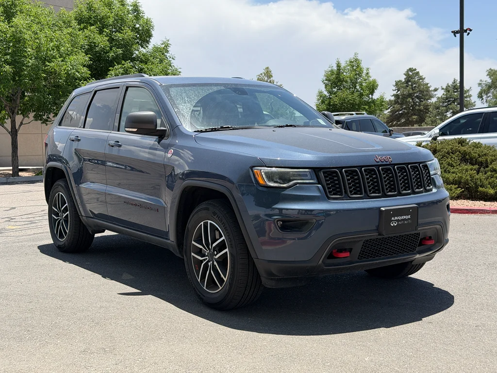 Used 2019 Slate Blue Pearlcoat Jeep Trailhawk image 3