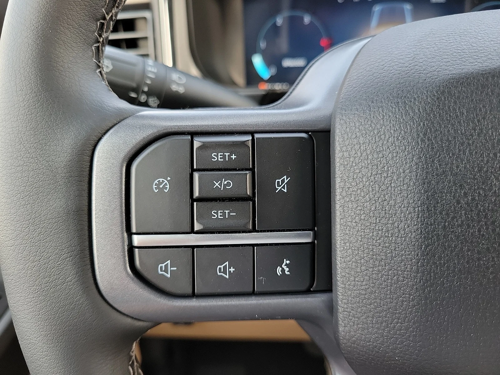 New 2026 Carbonized Gray Metallic Ford F-350&reg; Lariat&reg; image 20