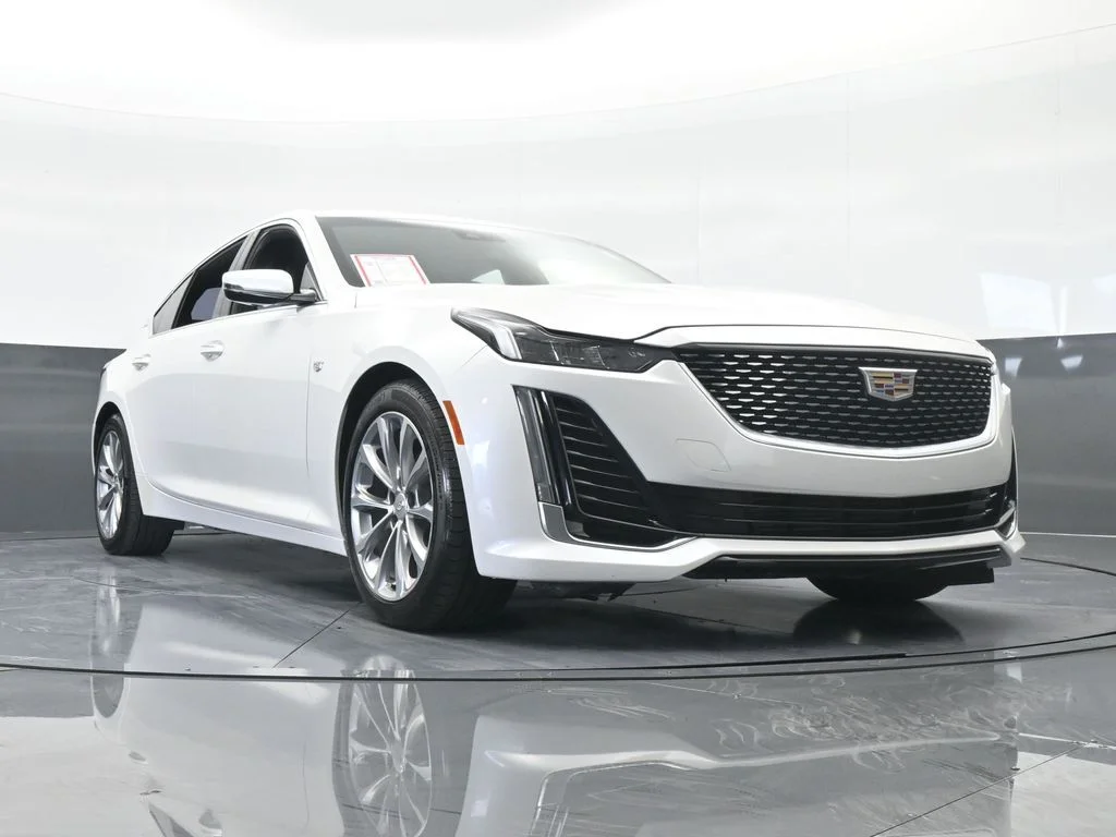 Used 2020 Crystal White Tricoat Cadillac Premium Luxury image 28
