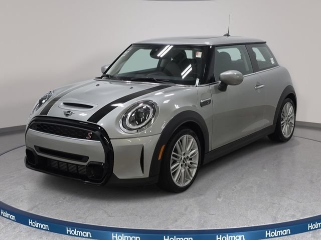 2024 MINI Hardtop Cooper S's photo